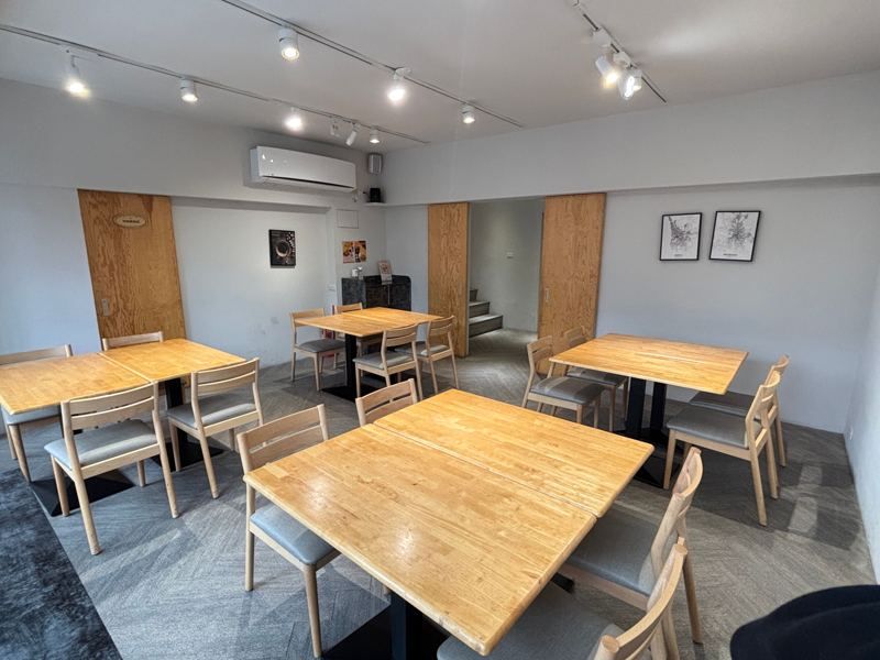 同齊咖吡北屯旗艦店場地空間
