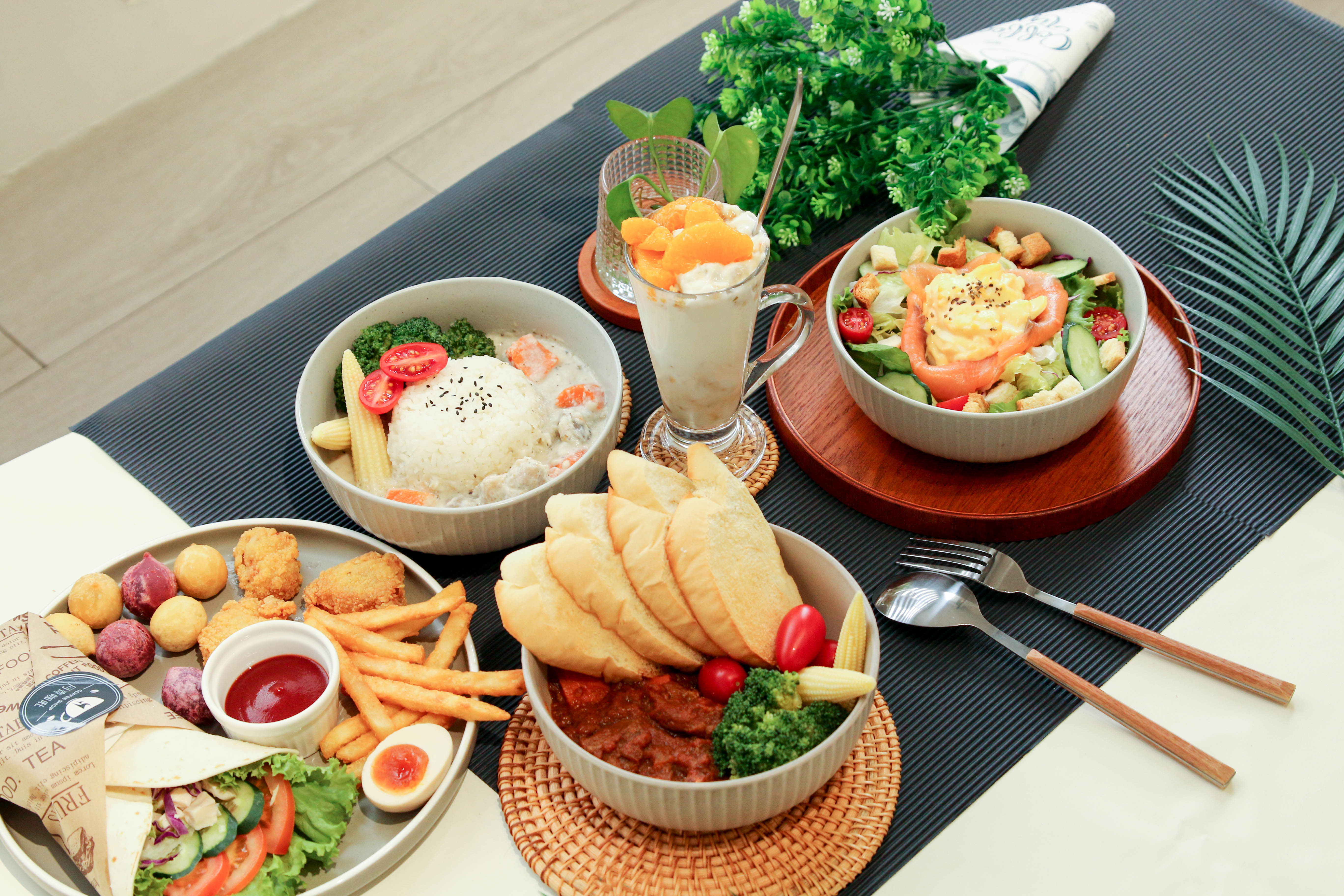 同齊咖吡 招牌料理